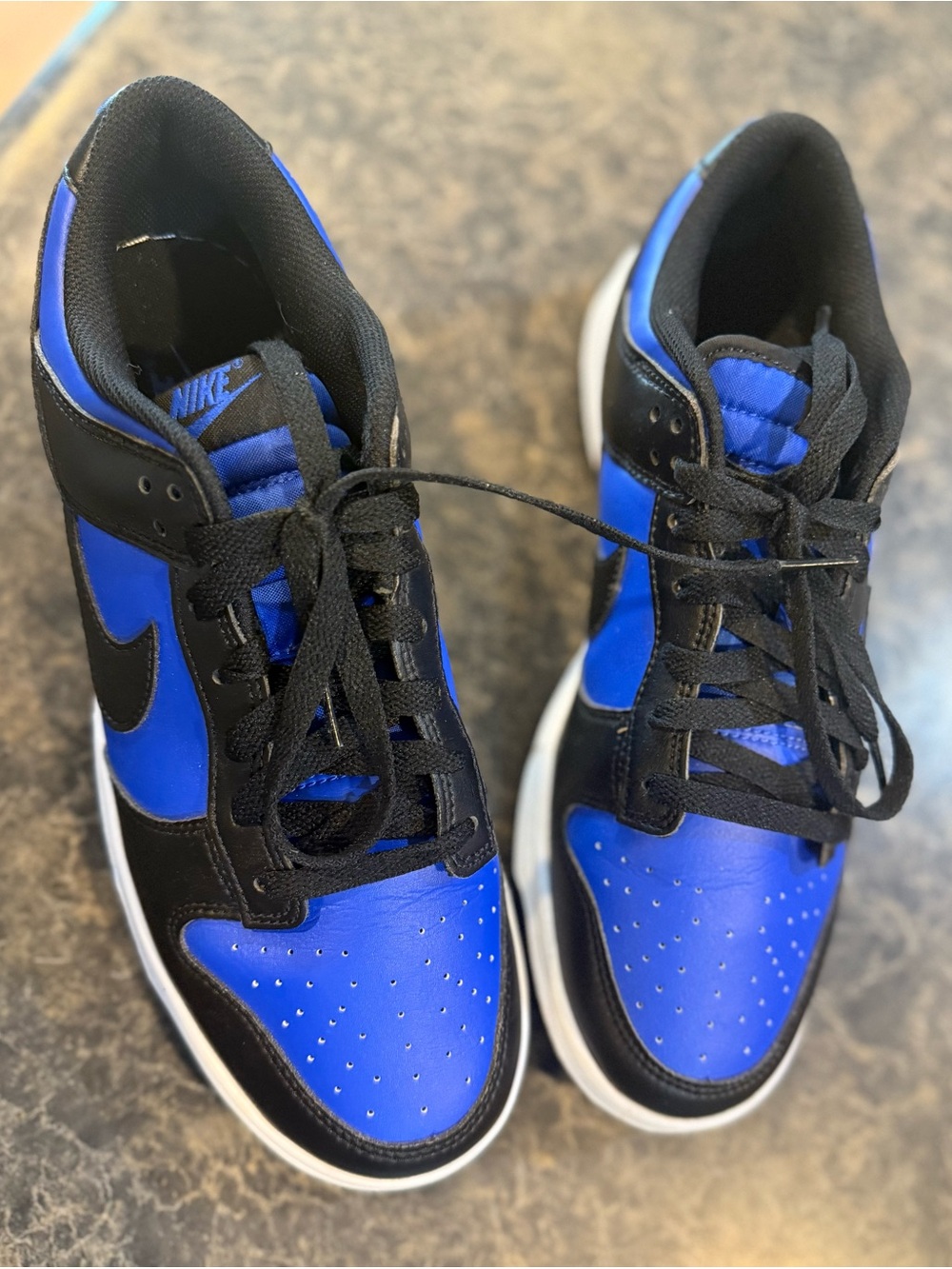 Nike Men’s Black & Blue Low-Top Sneakers